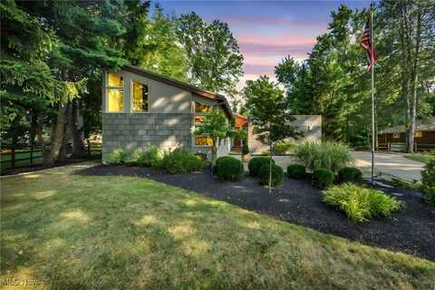 36620 Ridge Road, Willoughby, OH 44094