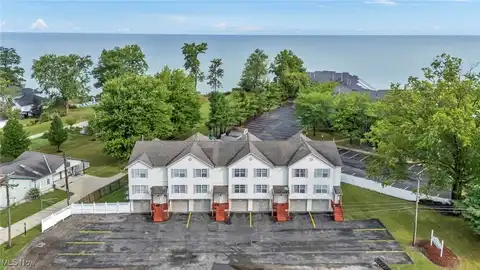 6037 Lake Road W, Ashtabula, OH 44004