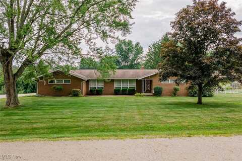 5960 Bosford Street SW, Navarre, OH 44662