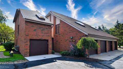 4705 Mayfield Road unit: B, South Euclid, OH 44121