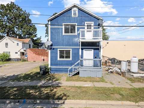 2387 29th Street SW, Akron, OH 44314