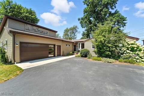 1088 Lake Road, Conneaut, OH 44030