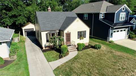 513 Kenilworth Road, Bay Village, OH 44140