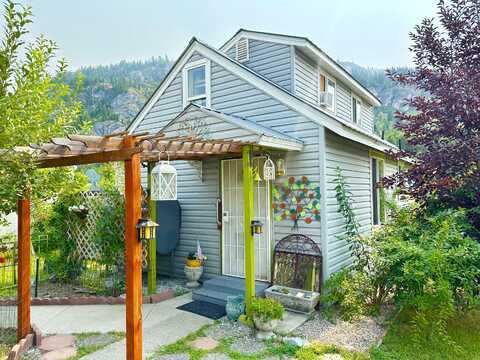 915 SOUTH AVE, NORTHPORT, WA 99157