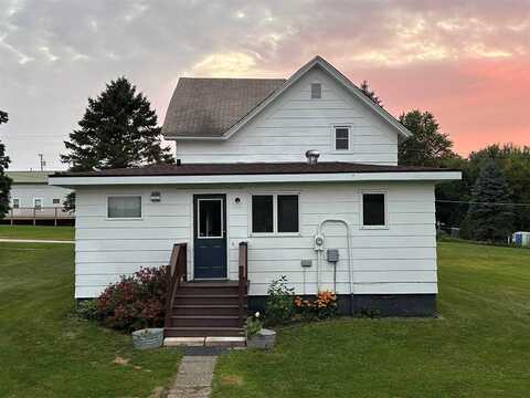 602 Division St, Ontario, WI 54651
