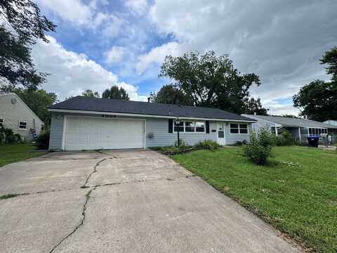 4004 SW 28th ST, Topeka, KS 66614