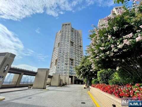7000 Boulevard East 11E, West New York, NJ 07093