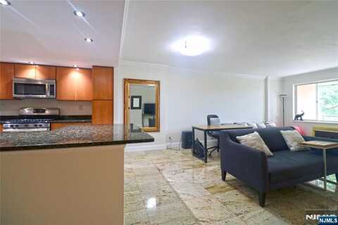 1203 River Road 1G, Edgewater, NJ 07020
