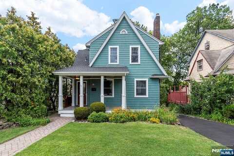 34 Harding Road, Glen Rock, NJ 07452