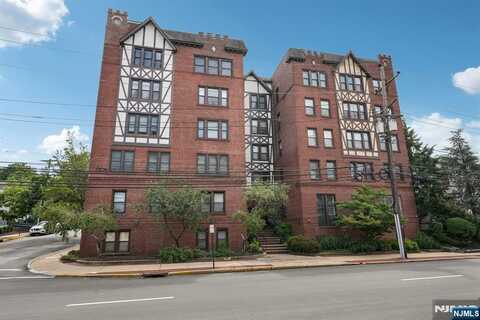 109 N Grand Avenue 4A, Englewood, NJ 07631