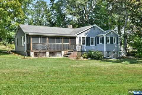 109 Decker, Butler, NJ 07405