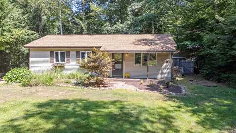 54 New London Drive, Barnstead, NH 03225