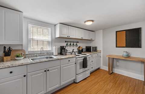 23B Portsmouth Avenue, Exeter, NH 03833