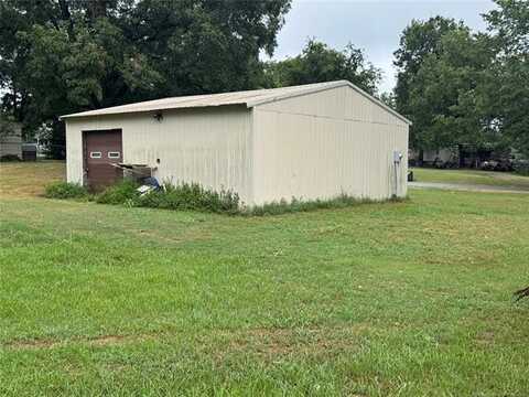 438 S 6th Street, Porter, OK 74454
