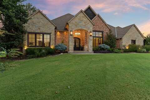 2101 Manchester Avenue, Edmond, OK 73034