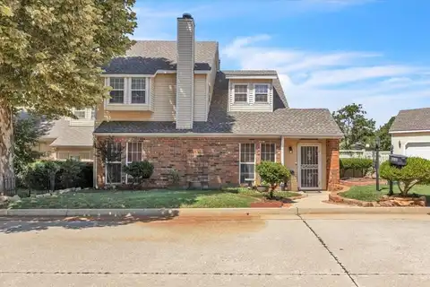 9031 S Timberview Drive, Midwest City, OK 73130