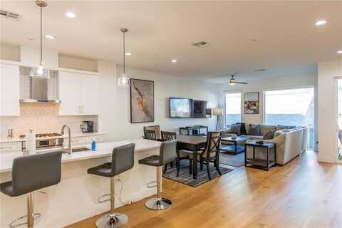 2222 Moser Avenue, Dallas, TX 75206