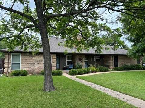 4900 Del Rio Court, De Cordova, TX 76049