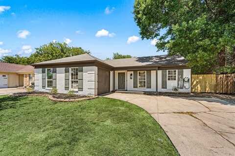 7008 Shadow Bend Drive, Fort Worth, TX 76137