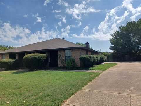 2401 B Monte Carlo Drive, Arlington, TX 76015