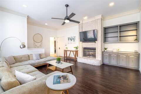 621 Woodway Lane, Richardson, TX 75081