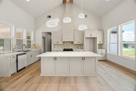 7404 N Sundance Drive, Joshua, TX 76058
