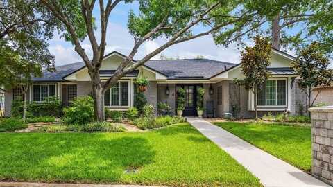 1505 Waltham Court, Arlington, TX 76012