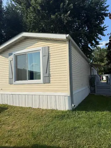 61 Bee Jay Dr., Lansing, MI 48906