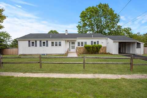 700 Hamilton Avenue, Westhampton Beach, NY 11978
