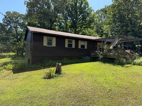 724 East Red Barn Road, Cave City, AR 72521