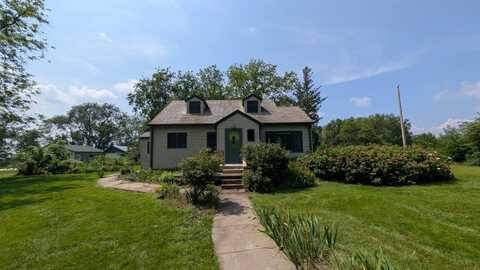 1772 Littlefield Dr, Exira, IA 50076