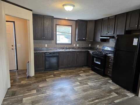 230 Center Green Meadow St. SE, Grand Rapids, MI 49548