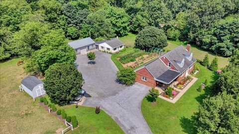264 Clearfield Rd, New Providence, PA 17560