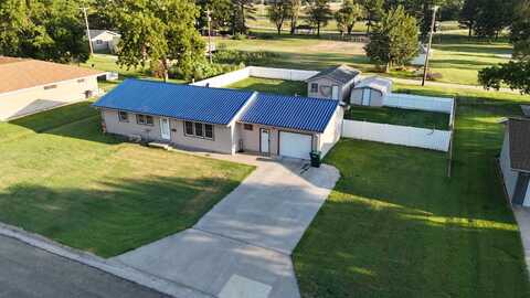 609 Delaware St, Downs, KS 67437