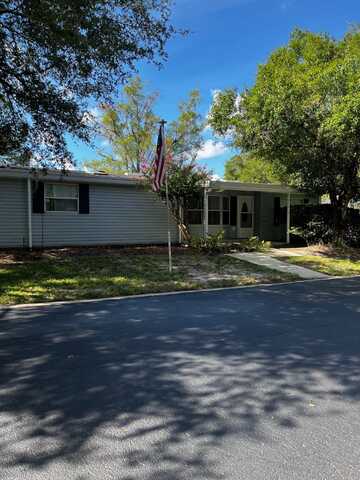 526 Nutmeg Circle, DeLand, FL 32724