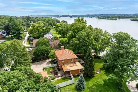 248 RIVER Drive, Bettendorf, IA 52722