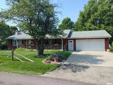 1114 BLOOMINGTON Road, East Peoria, IL 61611