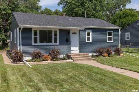2222 E 13TH Street, Davenport, IA 52803