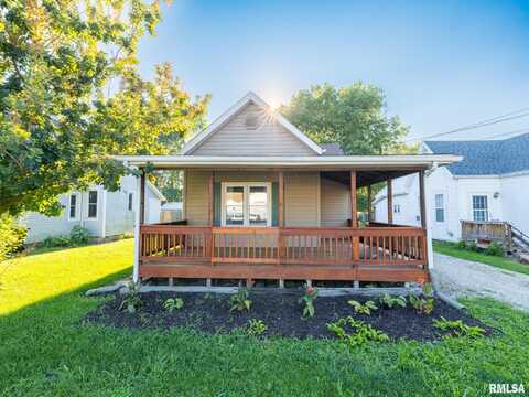 335 S TREMONT Street, Princeville, IL 61559