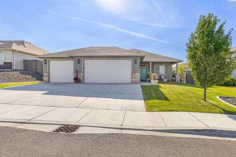 3318 S Young St., Kennewick, WA 99338