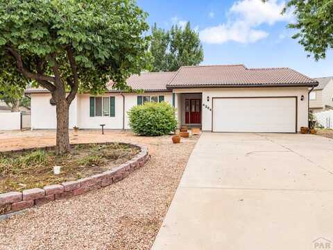 4204 Hideout Place, Pueblo, CO 81008