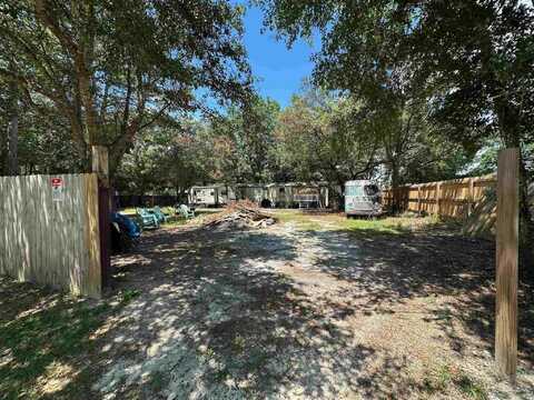 3038 Ferris Dr, Navarre, FL 32566