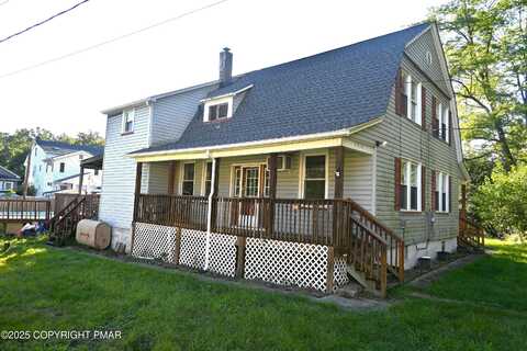 2215 Pennsylvania Avenue, Martins Creek, PA 18063