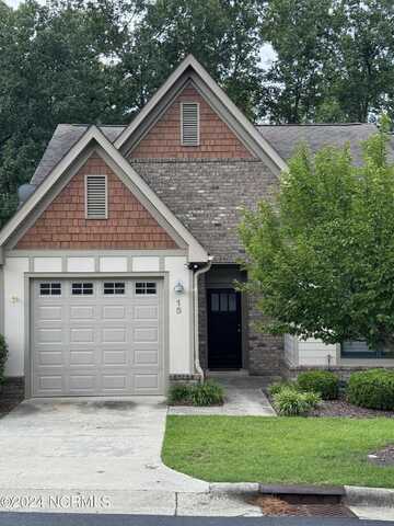 15 Elk Ridge Lane, Southern Pines, NC 28387