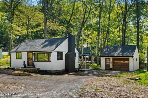 31 Maple Street, Hawley, PA 18428