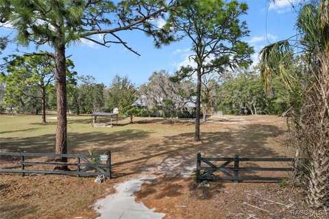 6515 W Cyrus Street, Crystal River, FL 34428