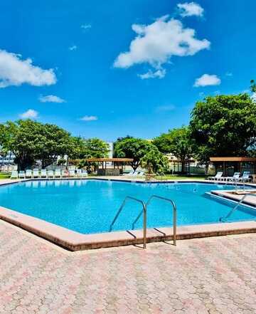 4000 NW 44th, Lauderdale Lakes, FL 33319