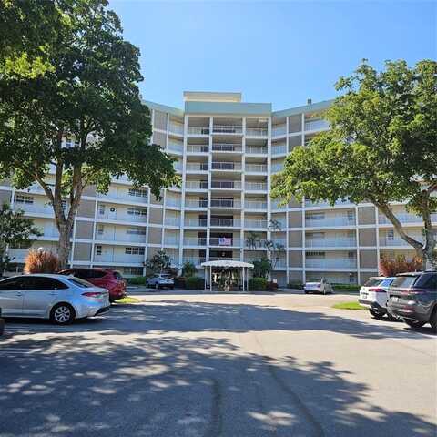 3090 N Course Dr, Pompano Beach, FL 33069