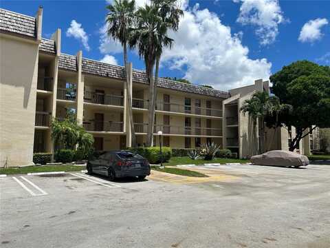 8433 Forest Hills Dr, Coral Springs, FL 33065