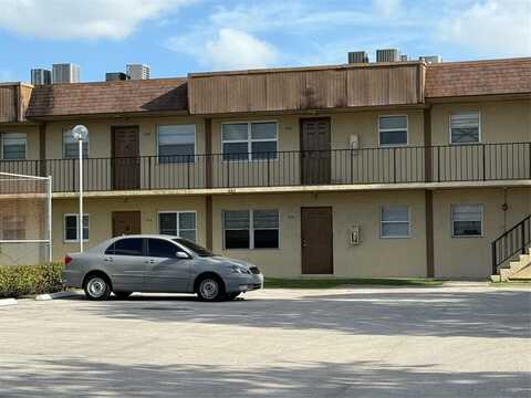 402 Lakeside Dr, Margate, FL 33063